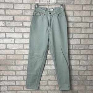 Vintage Levi’s Pastel Sage Green- Size 6